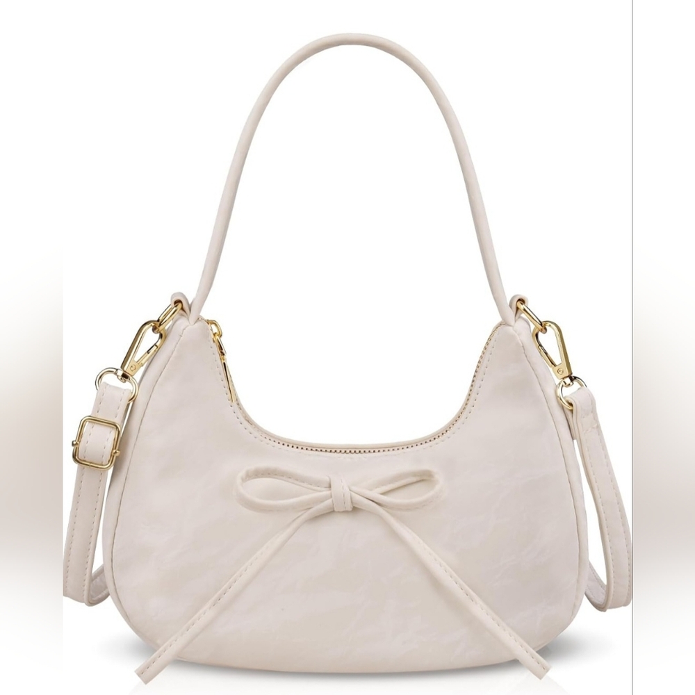 Small Womens Hand Bag W/crossbody Strap.